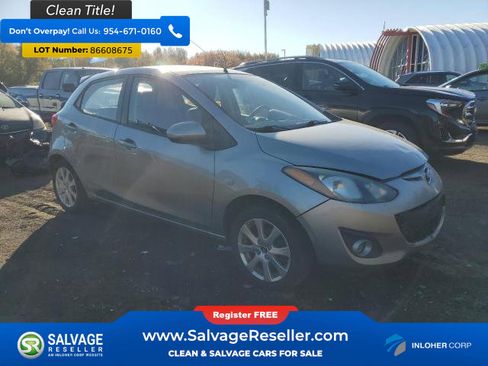 Used 2013 MAZDA MAZDA2 Touring image 5