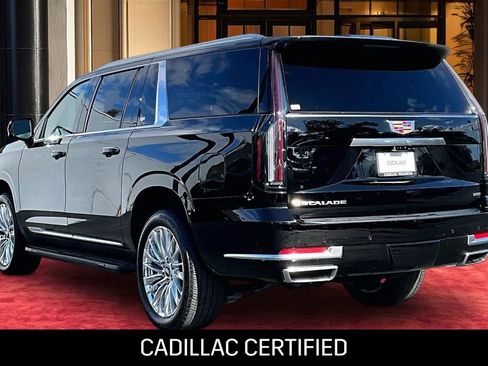 Certified 2025 Cadillac Escalade ESV Premium Luxury image 4