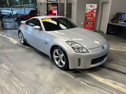 Used 2006 Nissan 350Z Coupe w/ (N93) Cargo Convenience Pkg RWD image 1