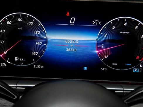 Used 2024 Mercedes-Benz GLS 580 4MATIC image 40