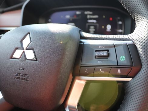 Used 2025 Mitsubishi Outlander SEL FWD image 24
