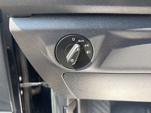Used 2019 Volkswagen Jetta SE FWD image 14