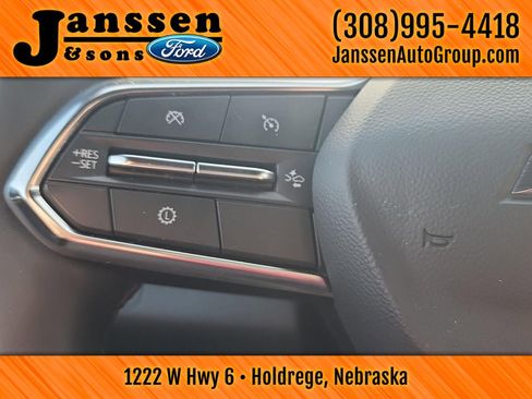 Used 2025 Chevrolet Equinox LT image 24