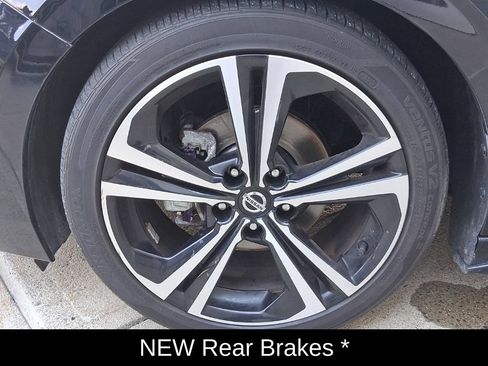 Used 2021 Nissan Sentra SR FWD image 10