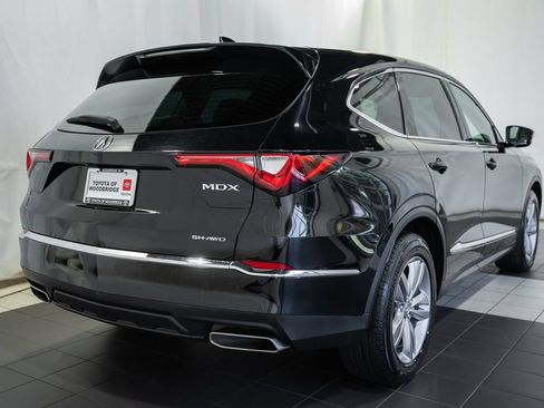 Used 2023 Acura MDX SH-AWD image 4