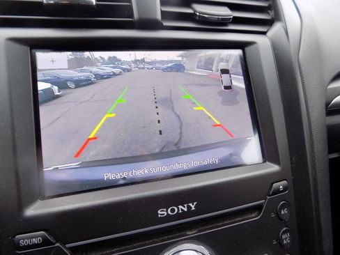 Used 2019 Ford Fusion Titanium image 16