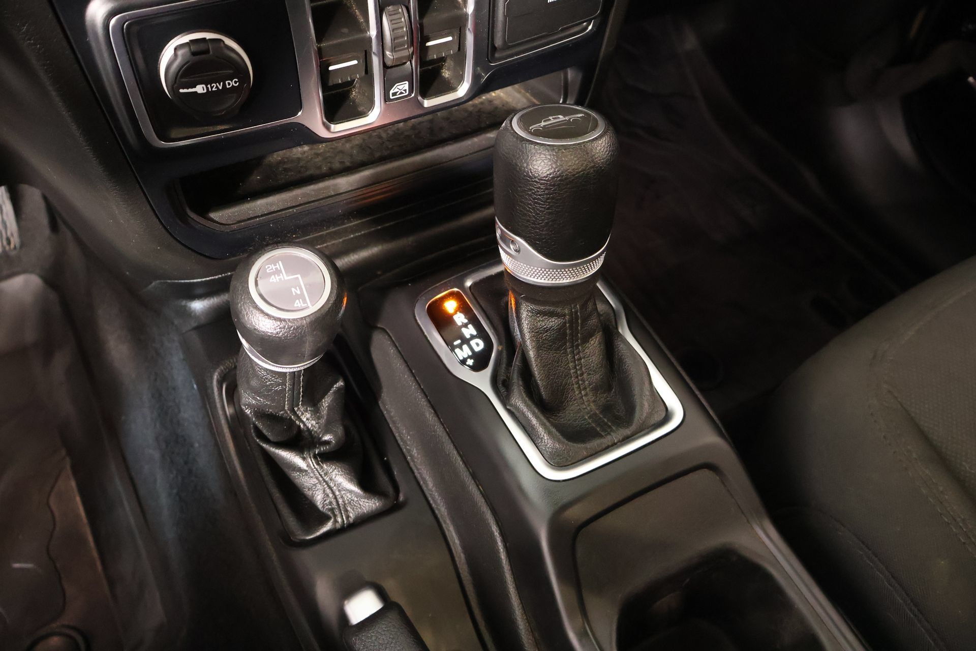 Used 2023 Jeep Gladiator Sport AWD/4WD image 8