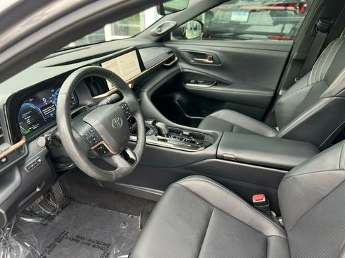 Used 2024 Toyota Crown Platinum image 37