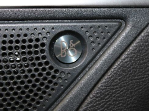 Used 2024 Ford Edge Titanium image 34