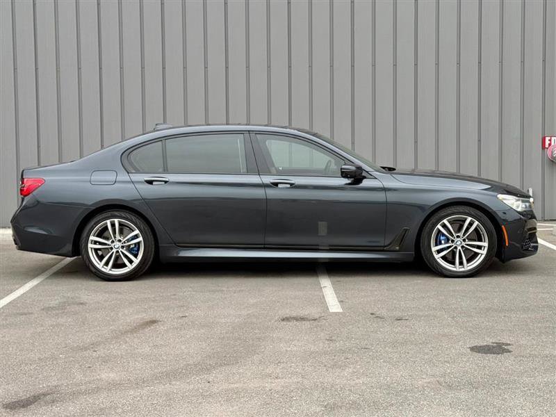 Used 2016 BMW 740i RWD image 5