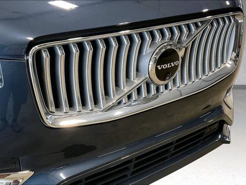 Certified 2025 Volvo XC90 B6 Plus w/ Protection Package AWD/4WD image 35