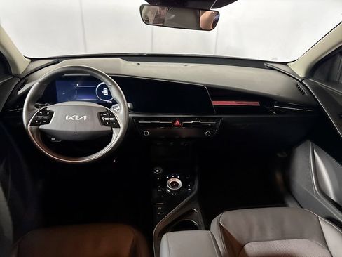 Certified 2024 Kia Niro Wind w/ Wind Preserve Package FWD image 13