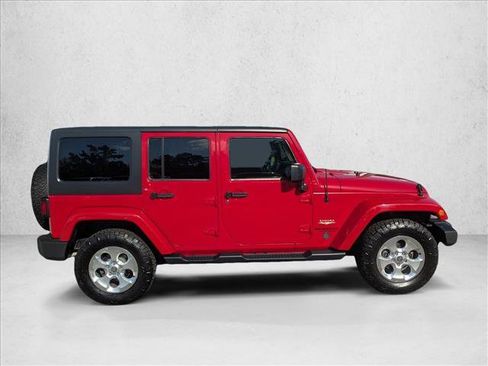 Used 2013 Jeep Wrangler Unlimited Sahara w/ Max Tow Pkg image 4