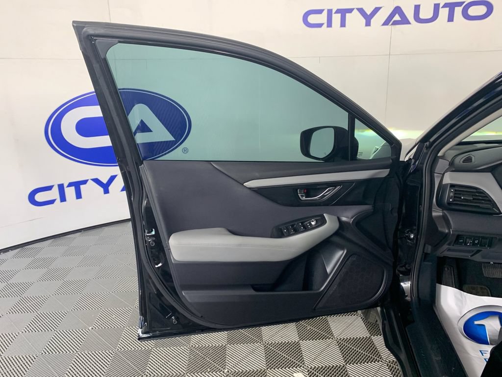 Used 2023 Subaru Outback Premium AWD/4WD image 13