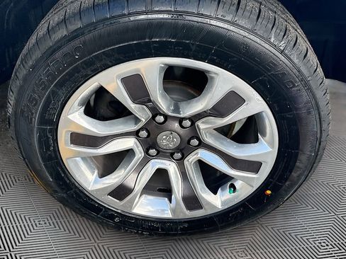 Used 2023 RAM 1500 Limited w/ Body Color Bumper Group image 34