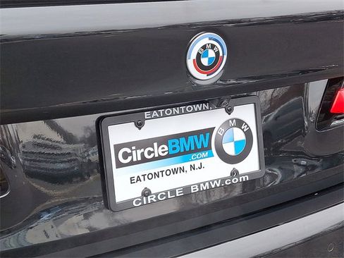 Used 2023 BMW M550i xDrive w/ Dynamic Handling Package image 33