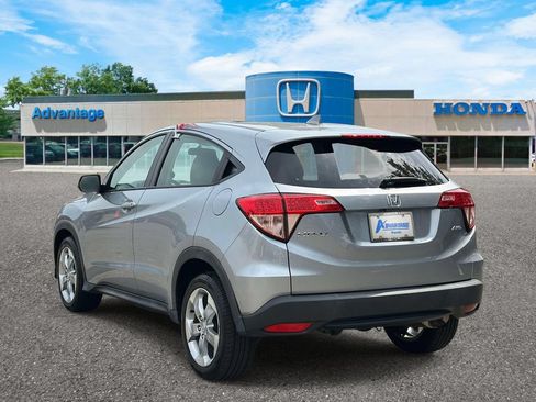Used 2017 Honda HR-V LX image 5