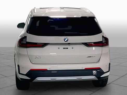New 2026 BMW X1 xDrive28i w/ Technology Package AWD/4WD image 4