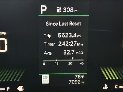 Used 2025 Kia K4 image 24