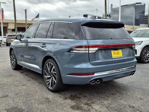 New 2025 Lincoln Aviator Black Label image 4