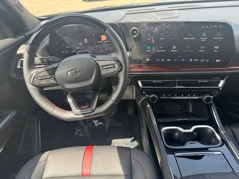 Used 2025 Chevrolet Traverse RS w/ LPO, Floor Liner Package AWD/4WD image 17