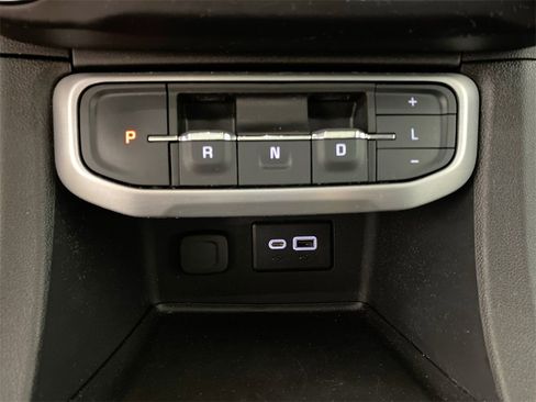 Used 2023 GMC Acadia SLE w/ Driver Convenience Package image 19