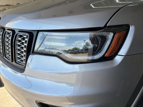 Used 2020 Jeep Grand Cherokee Altitude AWD/4WD image 7