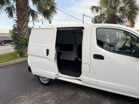 Used 2021 Nissan NV200 S w/ Back Door Glass Package FWD image 14