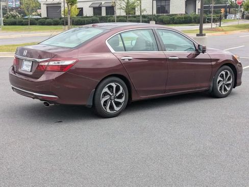 Used 2017 Honda Accord EX-L image 4