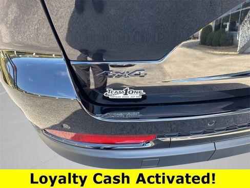 New 2025 Jeep Grand Cherokee Laredo image 29