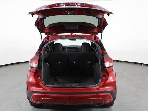 Certified 2024 Nissan Kicks SR FWD image 17