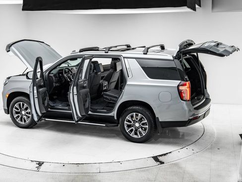 Used 2023 Chevrolet Tahoe LT w/ Luxury Package AWD/4WD image 38