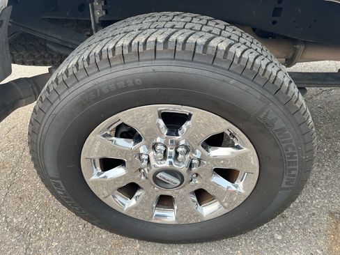 Used 2019 Ford F250 Lariat w/ Lariat Ultimate Package AWD/4WD image 14