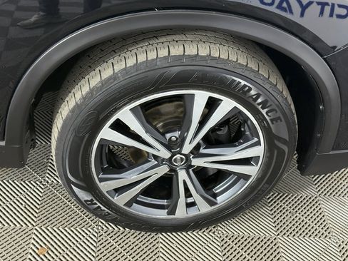 Used 2017 Nissan Rogue SL w/ SL Premium Package image 11