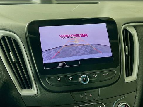 Used 2024 Chevrolet Malibu LT image 18