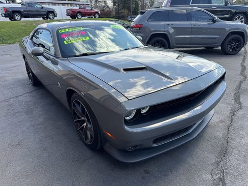 Used 2018 Dodge Challenger R/T Scat Pack w/ Leather Interior Group image 4