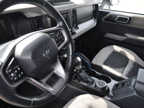 Used 2022 Ford Bronco Wildtrak image 15