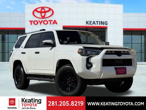Used 2023 Toyota 4Runner SR5 Premium image 1