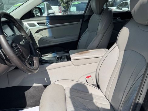 Used 2016 Hyundai Genesis 3.8 w/ Option Group 04 RWD image 7