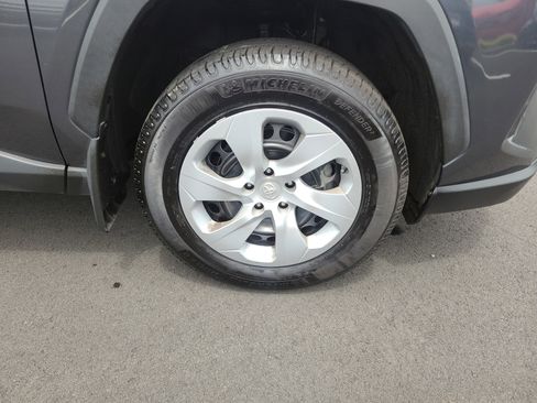 Certified 2024 Toyota RAV4 LE AWD/4WD image 12