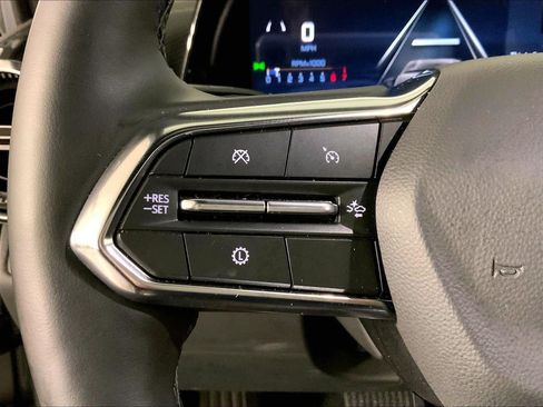 Used 2026 Chevrolet Equinox LT FWD image 18
