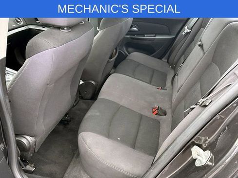 Used 2014 Chevrolet Cruze LT w/ Technology Package image 11