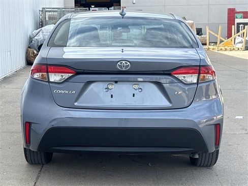 Used 2024 Toyota Corolla LE image 5