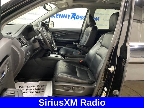 Used 2017 Honda Pilot Touring image 7