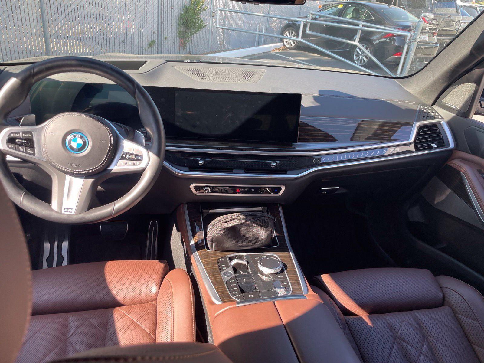 Used 2024 BMW X5 xDrive50e w/ M Sport Package AWD/4WD image 11