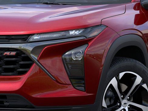 New 2026 Chevrolet Trax RS w/ Sunroof Package FWD image 10