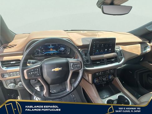 Used 2024 Chevrolet Suburban High Country AWD/4WD image 16