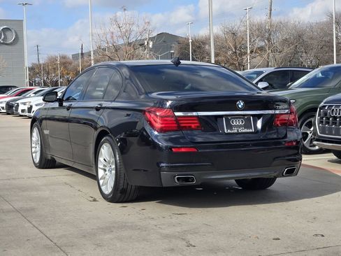 Used 2014 BMW 750i image 8