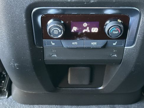 Certified 2025 Chevrolet Tahoe Premier AWD/4WD image 15