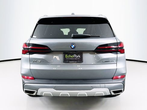 Used 2025 BMW X5 xDrive50e image 7